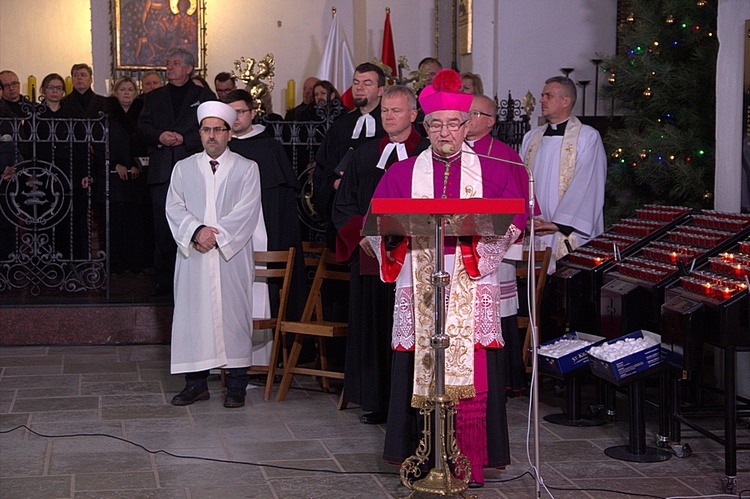 Wieczorna modlitwa w rocznicę śmierci Pawła Adamowicza