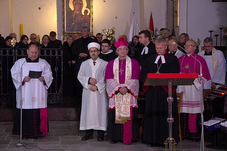 Wieczorna modlitwa w rocznicę śmierci Pawła Adamowicza