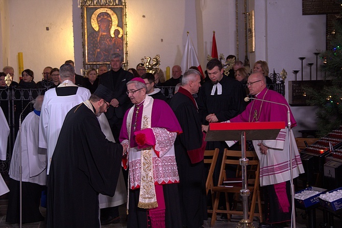 Wieczorna modlitwa w rocznicę śmierci Pawła Adamowicza