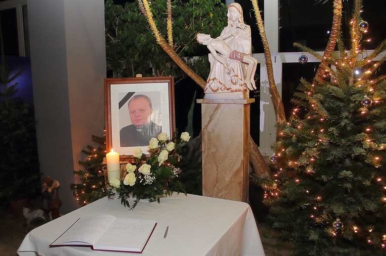 Do czasu pogrzebu ks. Wojciecha Wójtowicza w koszalińskim seminarium będzie wystawiona księga kondolencyjna