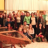 ▲	Uczestnicy w poświęconej misjom auli radomskiego seminarium.