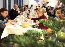 Wiele osób na świąteczną kolację przyszło po raz pierwszy.