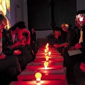 Przewodniczcy Komisji Wychowania Katolickiego przy Konferencji Episkopatu Polski bp Marek Mendyk powiedzia, e Youcat oparty jest na Kada liturgia jest jak randka - czyli katechizm dla modych