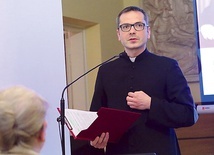 ▲	Zdaniem ks. dr. Michała Dąbrówki winniśmy w dobrych danych widzieć przede wszystkim wyzwanie.