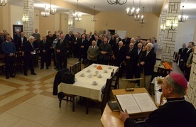 Za pełnienie posługi nadzwyczajnym szafarzom dziękował bp Henryk Tomasik.