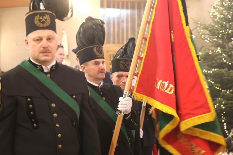 Poświęcenie nowej chrzcielnicy w Miliardowicach