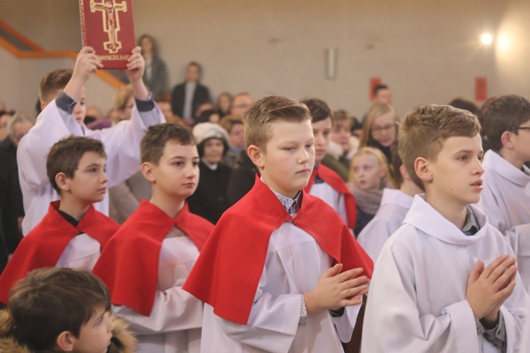 Poświęcenie nowej chrzcielnicy w Miliardowicach