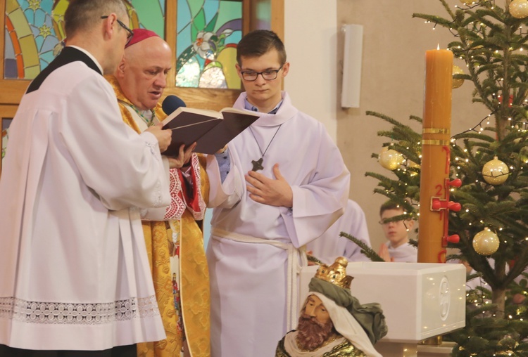 Poświęcenie nowej chrzcielnicy w Miliardowicach