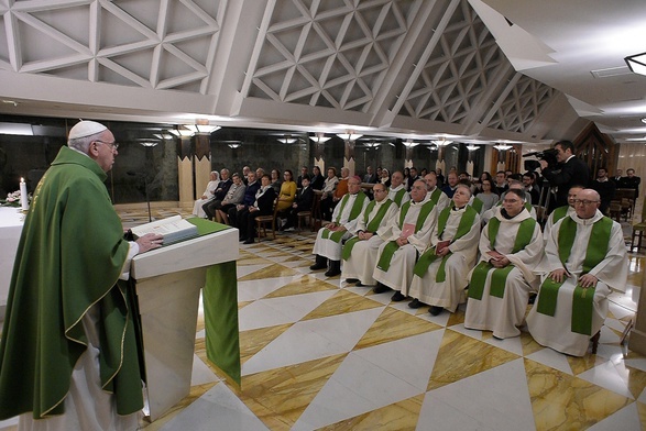 Franciszek: Pokorna modlitwa porusza serce Boga