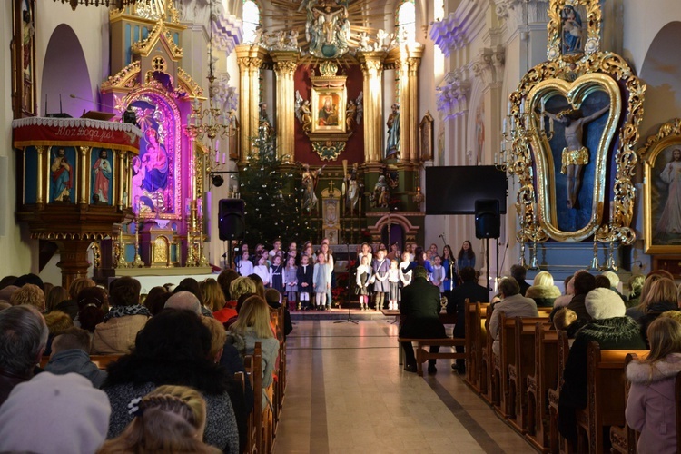 Konkurs Kolęd i Pastorałek w Borzęcinie