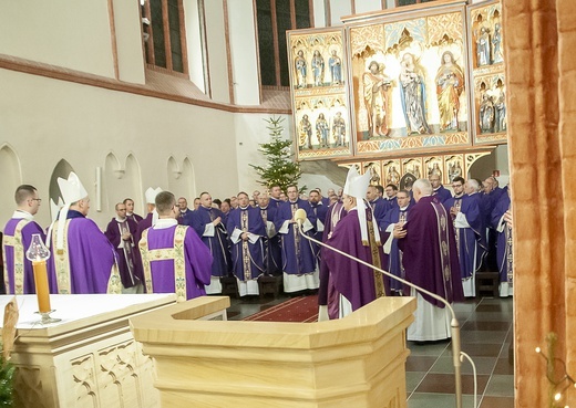 Msza żałobna w intencji ks. Wojciecha Wójtowicza, cz. 2