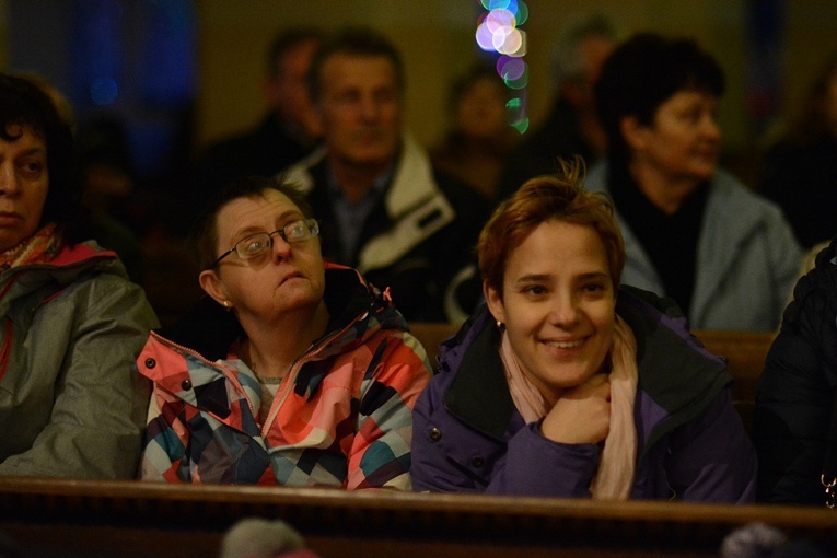 Opole. Kolędowanie z osobami z niepełnosprawnością