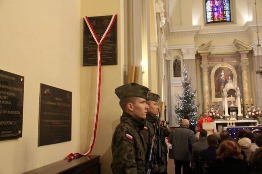 Odsłonięcie tablicy upamiętniającej mjr. Stefana Janusa