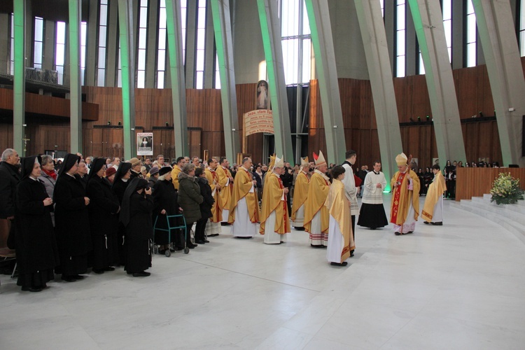 Relikwie św. bp. Józefa Pelczara i bł. Klary Szczęsnej w Świątyni Opatrzności Bożej