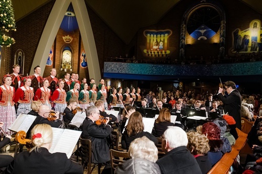 Tychy. Koncert kolęd w wykonaniu "Śląska"