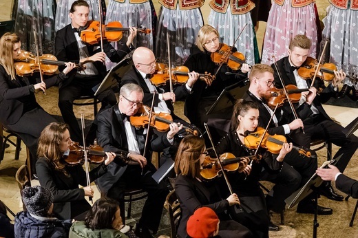 Tychy. Koncert kolęd w wykonaniu "Śląska"
