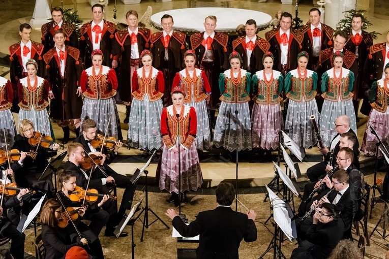 Tychy. Koncert kolęd w wykonaniu "Śląska"