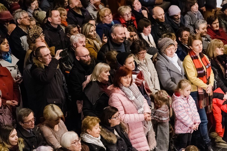 Tychy. Koncert kolęd w wykonaniu "Śląska"