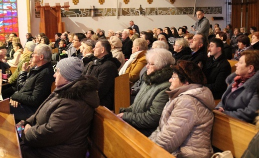 Koncert kolęd dla Fundacji "Krzyż Dziecka" w Pisarzowicach - 2020