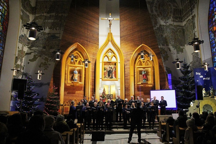 Koncert kolęd dla Fundacji "Krzyż Dziecka" w Pisarzowicach - 2020