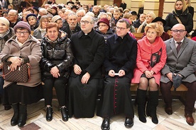 Diecezjalne świętowanie w ciechanowskiej świątyni zgromadziło całe rodziny.