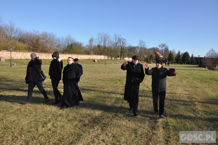  Przygotowania do koronacji obrazu Matki Bożej Ozdoby Paradyża 