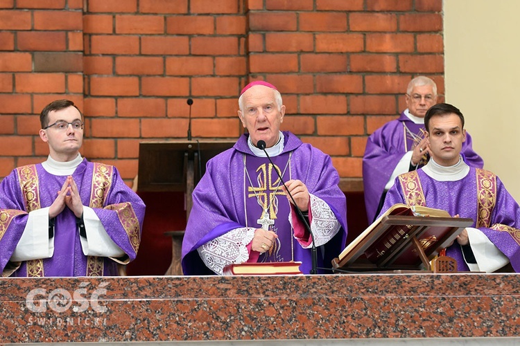 Uroczystości pogrzebowe ks. Stanisława Pasyka