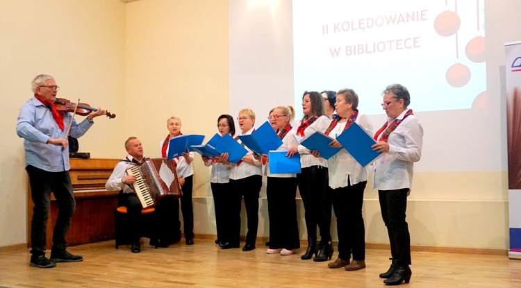 Kolędowanie w bibliotece