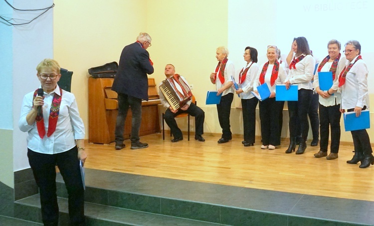 Kolędowanie w bibliotece