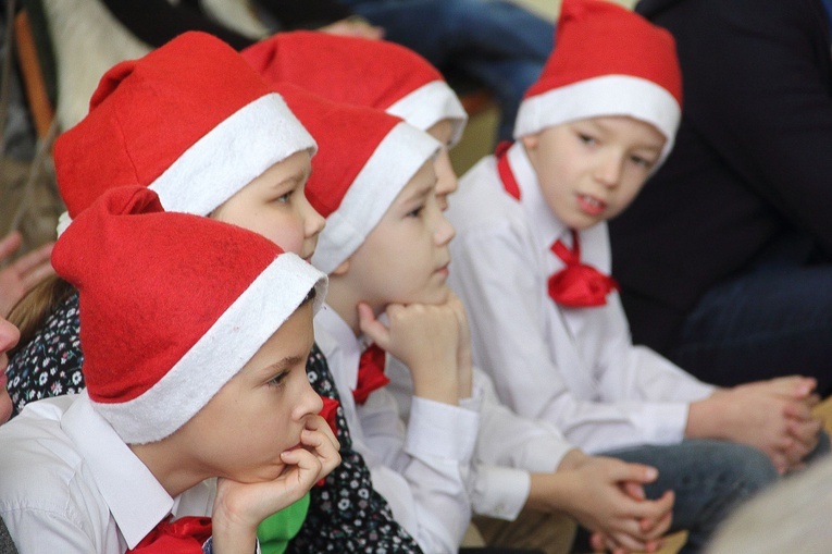 Międzyszkolny Konkurs Kolęd I Pastorałek Osób Niepełnosprawnych w Białogardzie