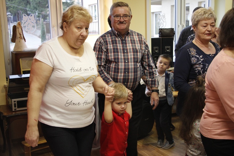 Sochaczew. Dzień Babci i Dziadka w Przedszkolu Świętych Aniołów Stróżów