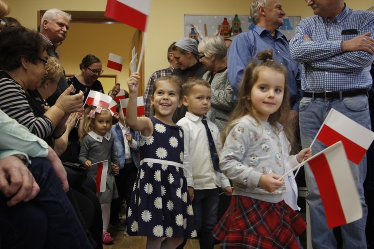 Sochaczew. Dzień Babci i Dziadka w Przedszkolu Świętych Aniołów Stróżów