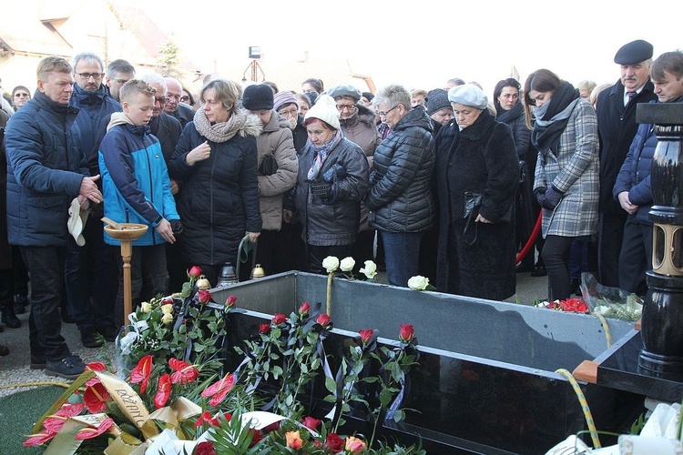 Pogrzeb śp. ks. kan. Marka Kręciocha w Kobiernicach