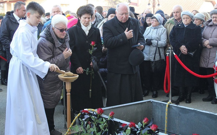 Pogrzeb śp. ks. kan. Marka Kręciocha w Kobiernicach