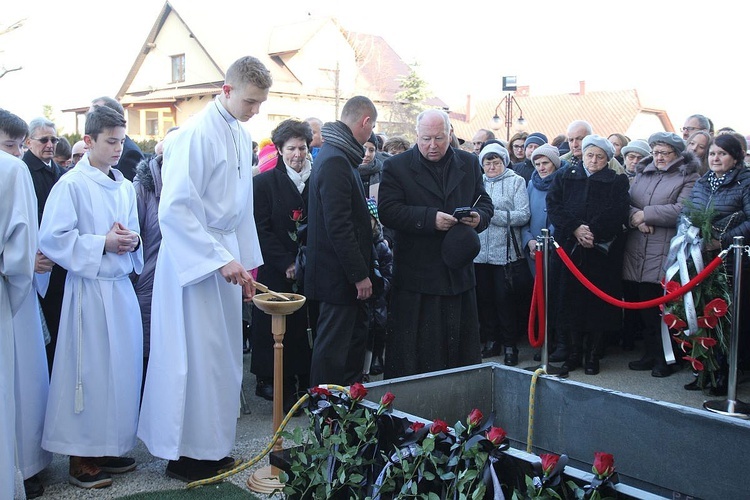 Pogrzeb śp. ks. kan. Marka Kręciocha w Kobiernicach