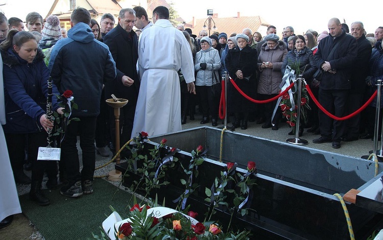 Pogrzeb śp. ks. kan. Marka Kręciocha w Kobiernicach