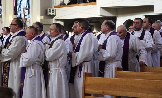 Pogrzeb śp. ks. kan. Marka Kręciocha w Kobiernicach