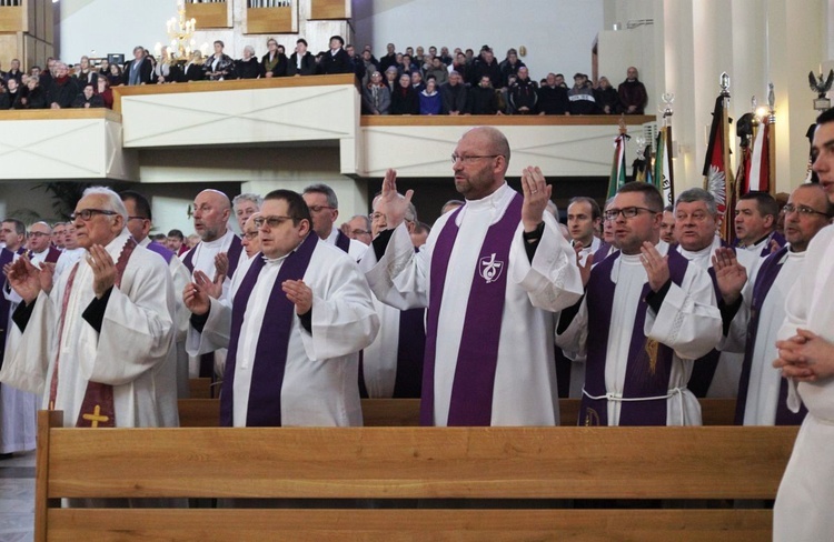 Pogrzeb śp. ks. kan. Marka Kręciocha w Kobiernicach