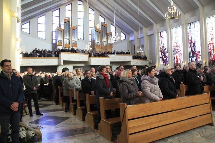 Pogrzeb śp. ks. kan. Marka Kręciocha w Kobiernicach