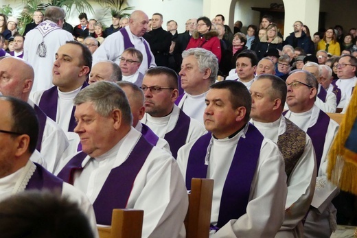 Pogrzeb śp. ks. kan. Marka Kręciocha w Kobiernicach