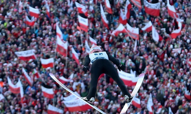 Drużynowy konkurs w Zakopanem: Polacy poza podium