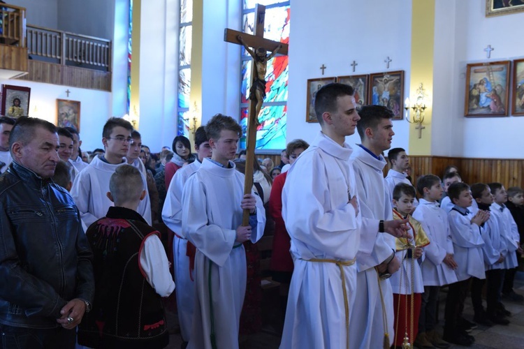 Bierzmowanie i jubileusz w Obidzy