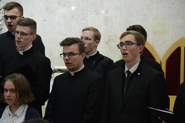 Koncert kolęd w kościele seminaryjnym