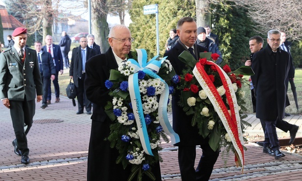 Prezydent Izraela: Chcielibyśmy dziś podać rękę narodowi polskiemu