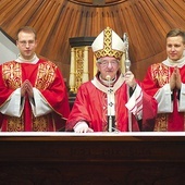 ▲	Arcybiskup przewodniczył Eucharystii w kaplicy Gdańskiego Seminarium Duchownego.