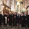 ▲	Wspólna modlitwa ekumeniczna w sandomierskiej katedrze. 