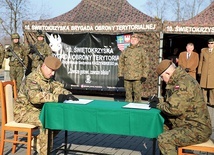 ◄	Ppłk Arkadiusz Nenutil poprowadzi 102. batalion WOT w Sandomierzu. 