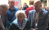 Bp Piotr Greger modlił się w intencji byłych więźniów Auschwitz