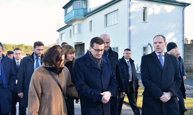 Premier Morawiecki odwiedził były nazistowski obóz koncentracyjny w Sachsenhausen