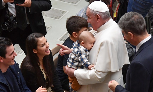 Papież: Jezus naucza, by być ubogim, łagodnym i miłosiernym
